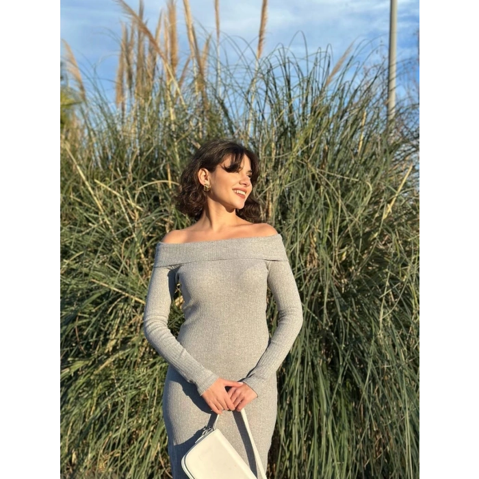 Madonna yaka uzun elbise şardonlu kumaş gri