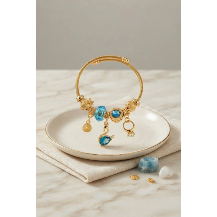 Mavi Kuğu Model Gold Renk Charmlı Bileklik