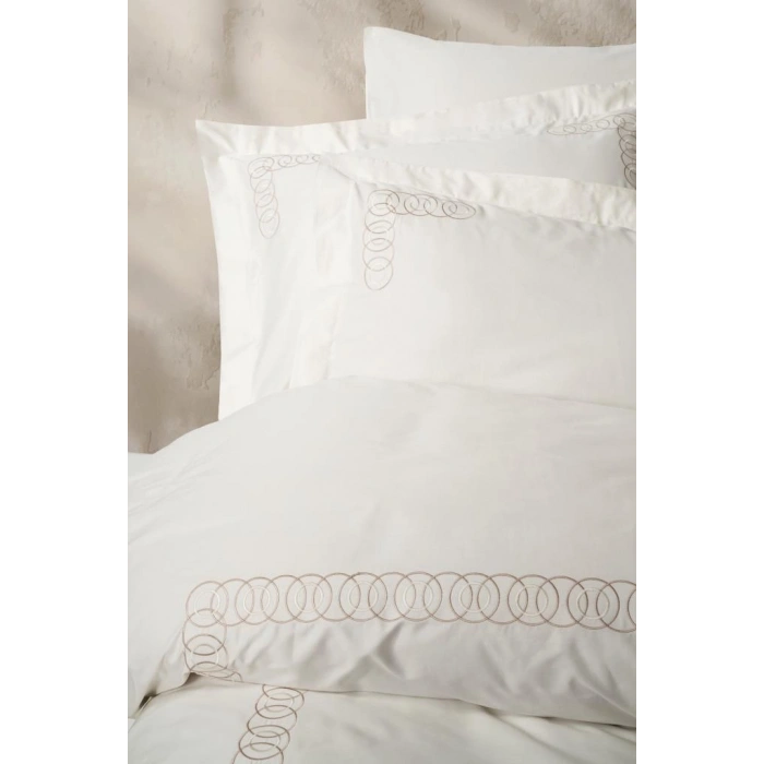 Nakışlı Çift Kişilik Saten Nev Takımı Riley Ekru