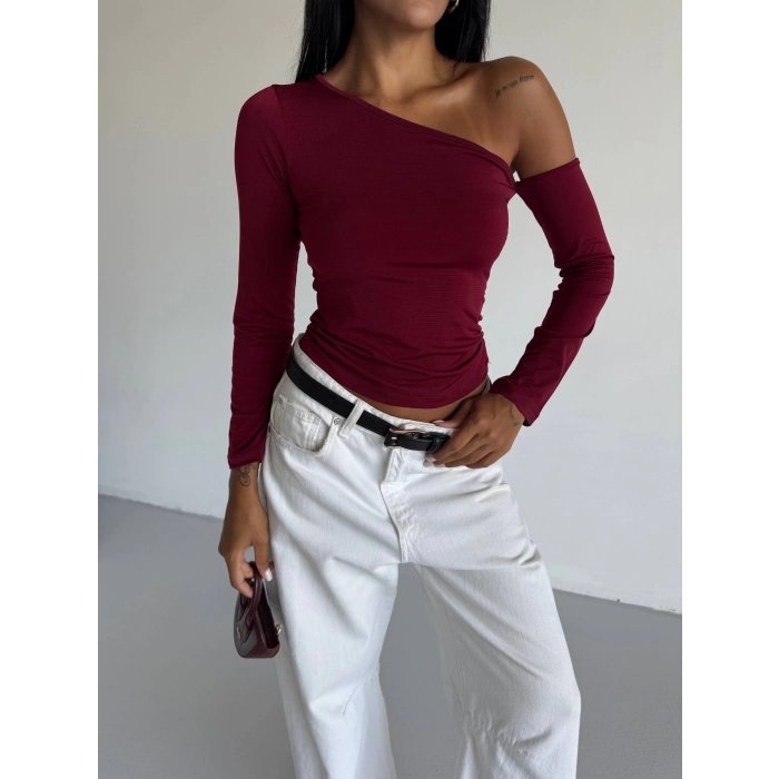 Omuz detaylı kollu bluz bordo