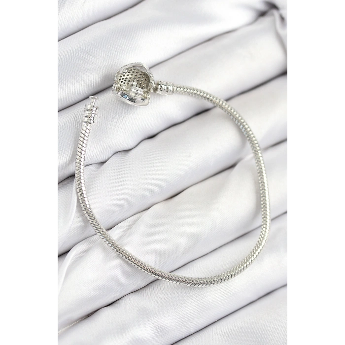 Pirinç Charm Zirkon Taşlı Kalp Model Gümüş Renk Kadın Bileklik