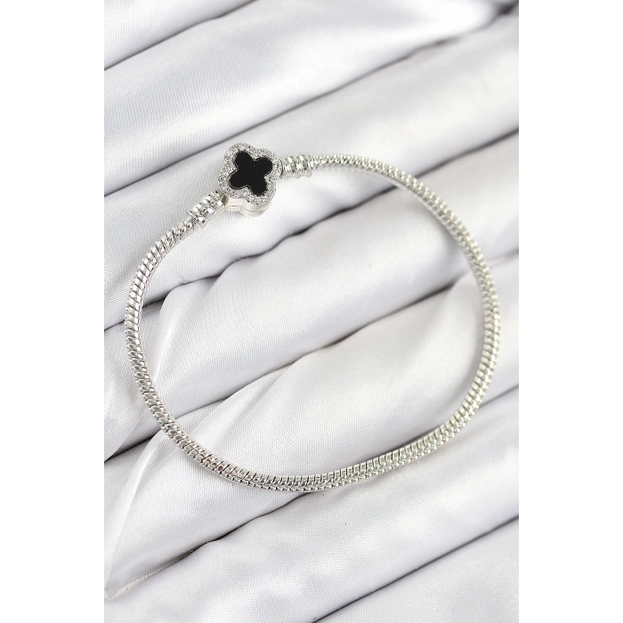 Pirinç Charm Zirkon Taşlı Yonca Model Gümüş Renk Kadın Bileklik