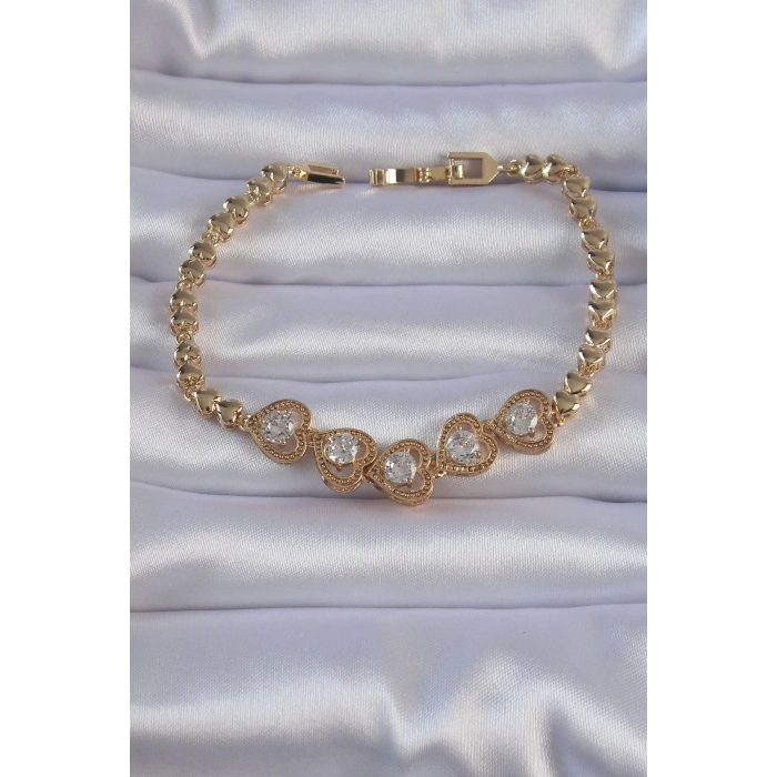 Pirinç Gold Renk İçi Zirkon Taşlı Kalp Figürlü Bileklik