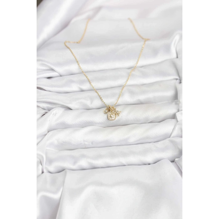 Pirinç Gold Renk Minimal Charmlı Kadın Kolye