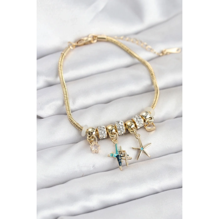 Pirinç Gold Renk Yıldız Model Charmlı Kadın Bileklik