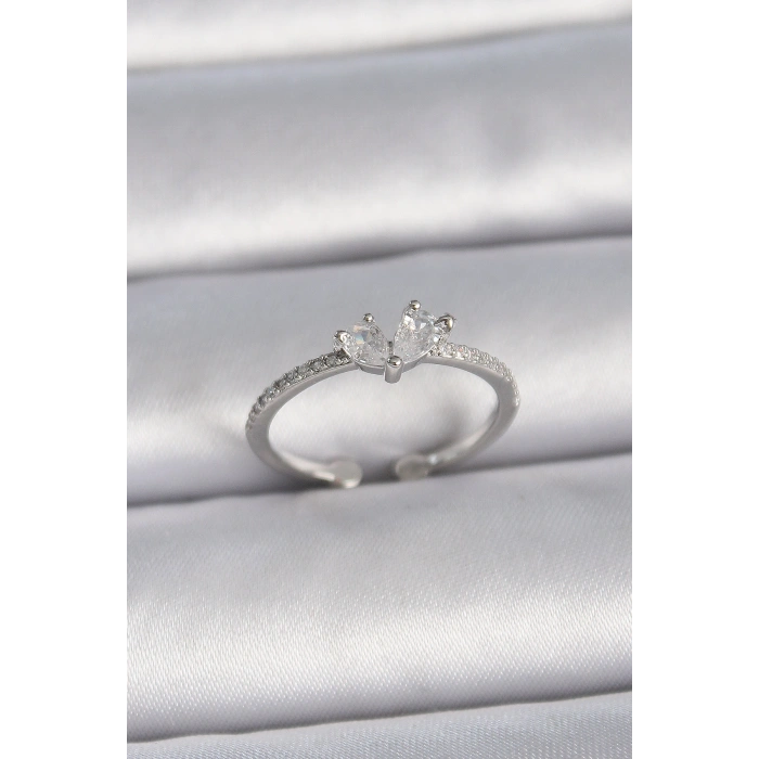 Pirinç Gümüş Renk Ayaralanabilir Zirkon Taşlı Kalp Model Kadın Yüzük