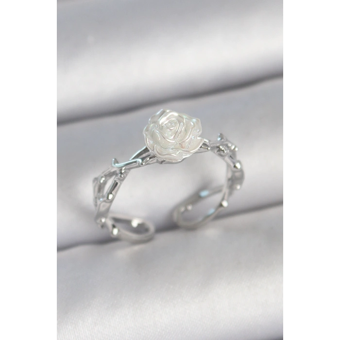 Pirinç Gümüş Renk Beyaz Gül Model Ayarlanabilir Kadın Yüzük