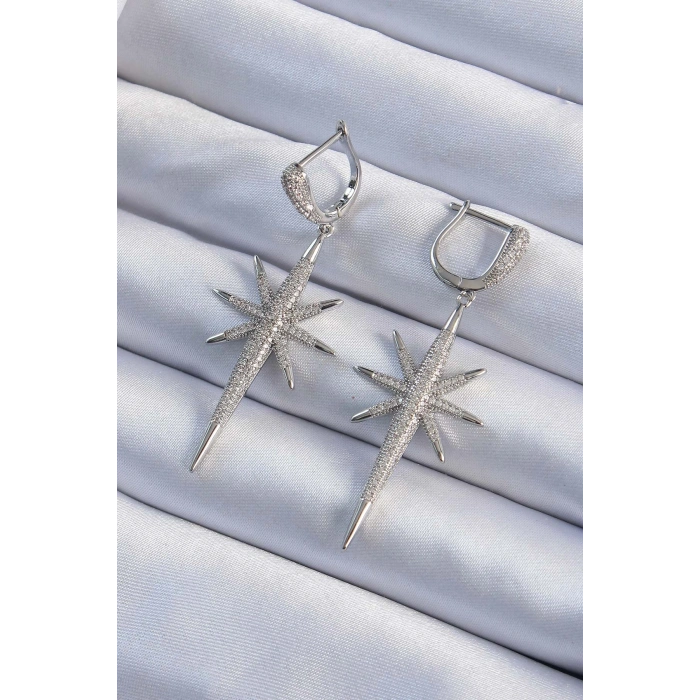 Pirinç Gümüş Renk Zirkon Taş Kaplama Kutup Yıldızı Tasarımlı Kadın Küpe