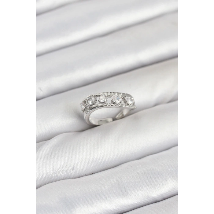 Pirinç Gümüş Renk Zirkon Taşlı Kadın Yüzük