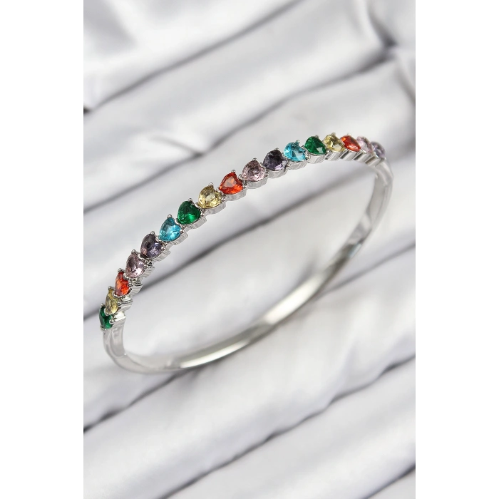 Pirinç Renkli Zirkon Taşlı Kalp Model Gümüş Renk Kadın Kelepçe