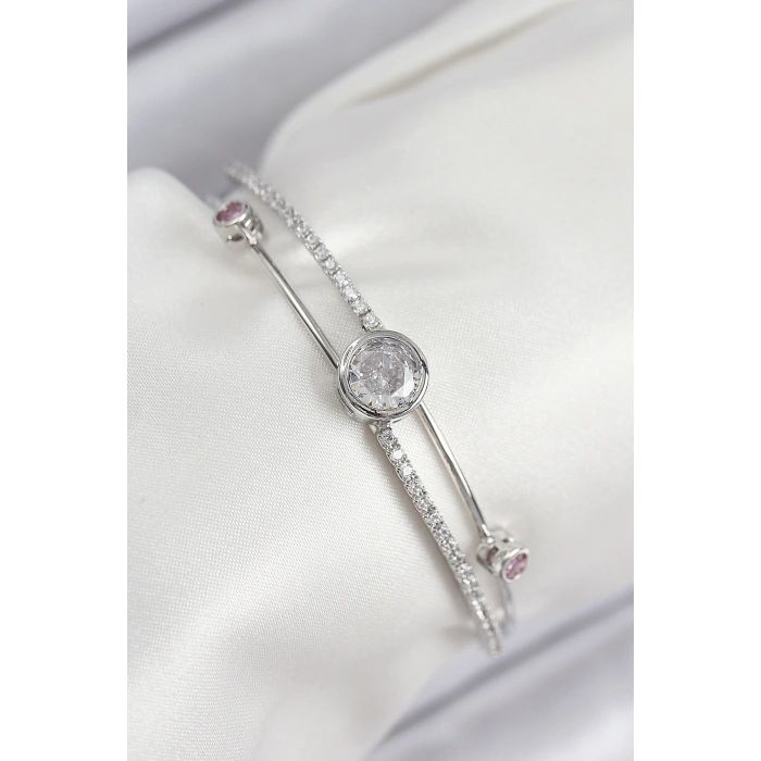 Pirinç Zirkon Taşlı Pırlanta Model Gümüş Renk Kadın Bileklik