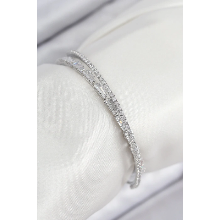 Pirinç Zirkon Taşlı Su Yolu Model Gümüş Renk Kadın Bileklik