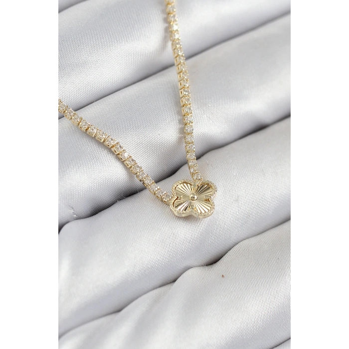Pirinç Zirkon Taşlı Yonca Model Gold Renk Kadın Kolye