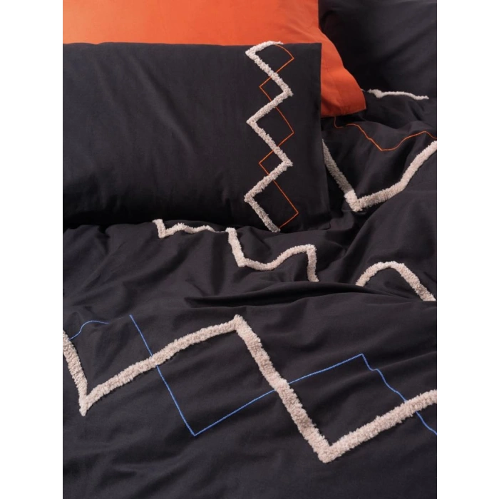 Puff Nakışlı Ranforce Çift Kişilik Nev Takımı Mirely Siyah Kiremit