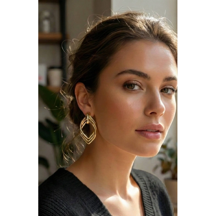 Vintage Gold Renk Pirinç Kadın Küpe