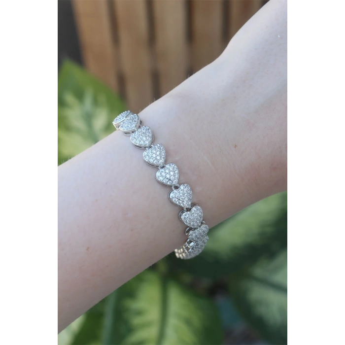 Vip Seri Pirinç Zirkon Taşlı Gümüş Renk Kalp Model Bileklik