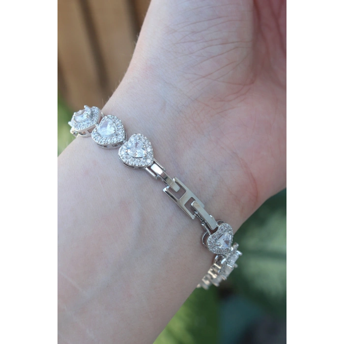 Vip Seri Pirinç Zirkon Taşlı Gümüş Renk Kalp Model Bileklik