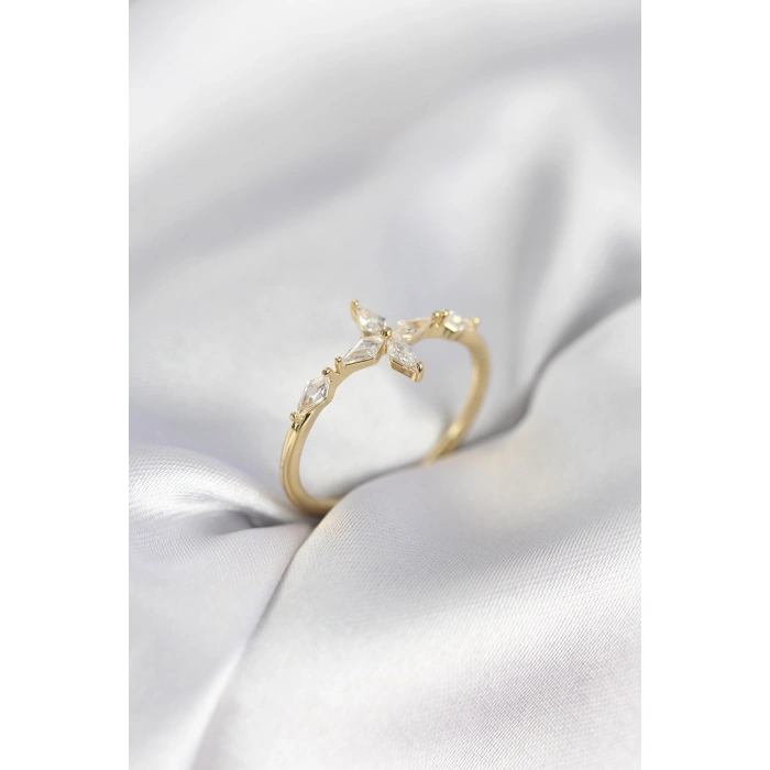 Yıldız Model Zirkon Taşlı Gold Renk Kadın Yüzük
