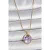 316L Çelik Gold Renk Zincir Mor Çiçek İşlemeli İnci Detay Portre Model Kadın Kolye