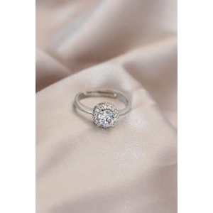 Ayarlamalı Gümüş Renk Metal Zirkon ve Kristal Taşlı Oval Model Yüzük