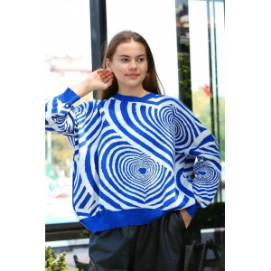 Beyaz kalp çizgili kazak saks mavisi