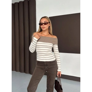 Çizgili madonna yaka kaşkorse bluz bej a844