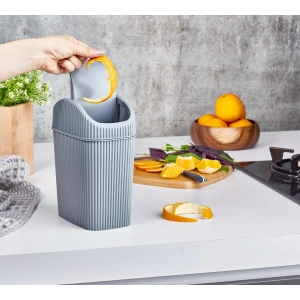 Döner Kapaklı Mini  Kovası 2.5 LT -