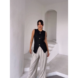 Kadın siyah bisiklet yaka gold düğmeli ottoman bluz