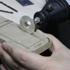 Metal 6 Parça Mini Matkap Ucu Ahşap Kesme Yuvarlak Çelik Bıçak Disk Testere Seti Kiti (  )