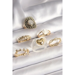 Pirinç Gold Renk Beyaz Gül Figür Kalp İşlemeli Sarmal Detay 6Lı Kadın Yüzük Seti
