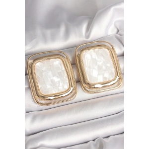 Pirinç Gold Renk Beyaz Mineli Kare Model Kadın Küpe