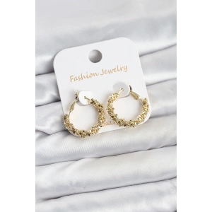 Pirinç Gold Renk Küçük Tırtıklı Halka Model Kadın Küpe