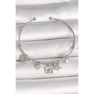 Pirinç Gümüş Renk Sallantı Zirkon Taşlı Ayıcık Figür Taç Detay Charm Kadın Bileklik