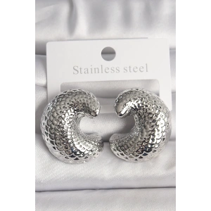 Pirinç Gümüş Renk Yılan Sırtı İşlemeli Yarım Halka Model Kadın Küpe