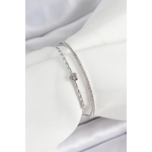 Pirinç Gümüş Renk Zirkon Taşlı Kalp Detaylı Kadın Bileklik