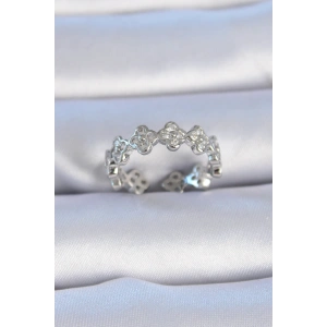 Pirinç Gümüş Renk Zirkon Taşlı Yonca Model Kadın Yüzük