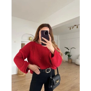 Salaş delik detaylı kazak kırmızı