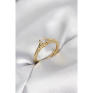 Tek Taş Gold Renk Zirkon Taşlı Model Kadın Yüzük