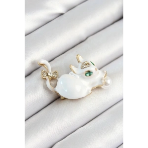 Zirkon Taşlı İnci Detaylı Beyaz 3D Kedi Figürlü Gold Renk Kadın Broş