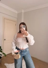 Balon Kol Omzu Açık Beyaz Crop Bluz