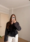 Vatkalı Dik Yaka Kuşaklı Siyah Ceket