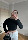 Bisiklet Yaka Siyah Crop Kazak