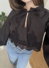 Dantel Detaylı Siyah Poplin Crop Bluz