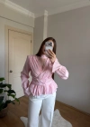 Fularlı Vatkalı Bele Oturan Pembe Bluz