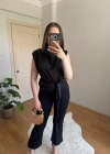Kuşak Detaylı Vatkalı Kolsuz Siyah Saten Bluz