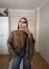 Volan Detaylı Desenli Tül Bluz