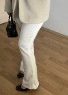 Yırtmaç Detaylı Beyaz Pantolon