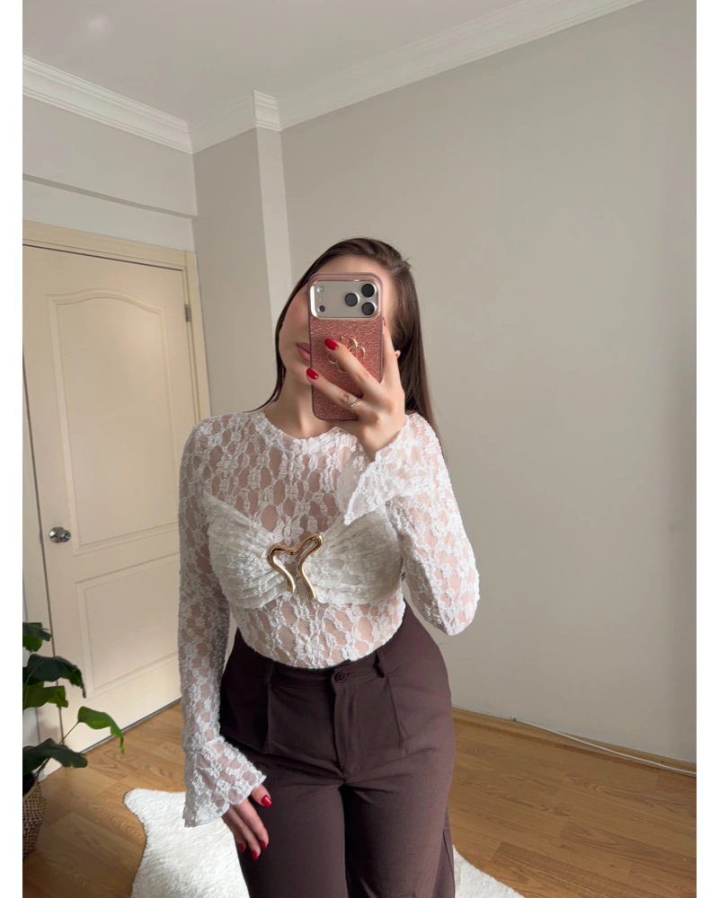 Gold Aksesuarlı Beyaz Dantel Body