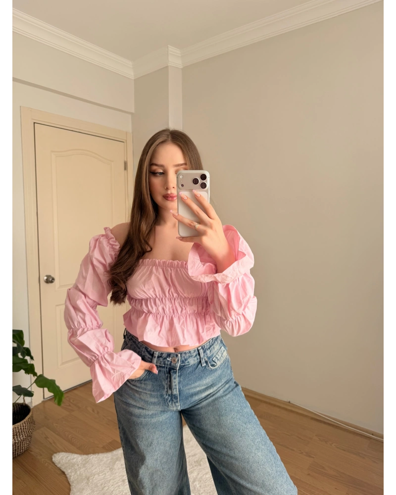 Balon Kol Omzu Açık Pembe Crop Bluz