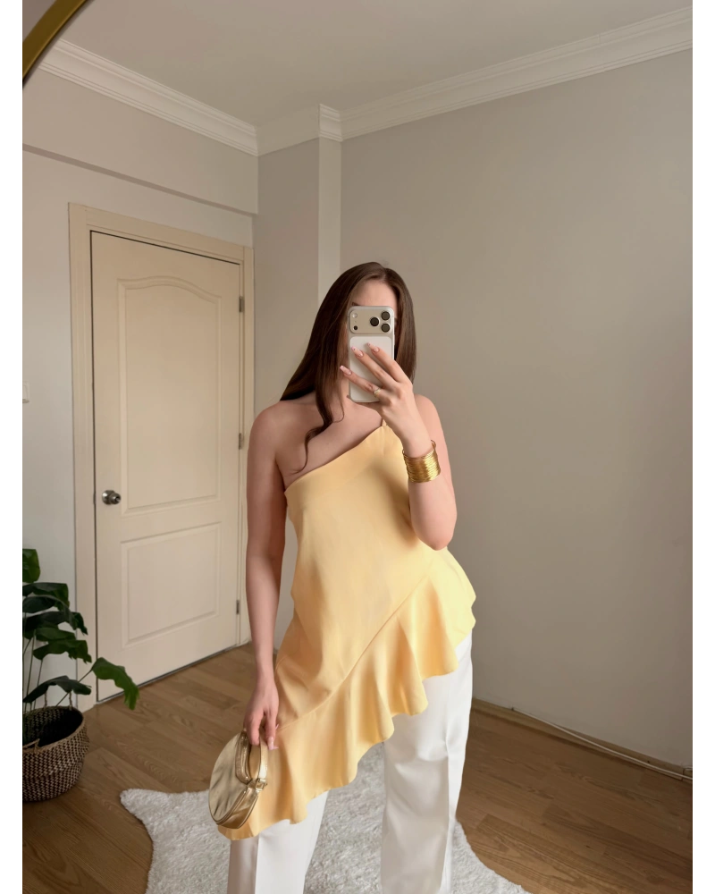Fırfırlı Sarı Tek Askılı Bluz